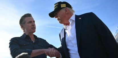 El presidente de EEUU Donald con el gobernador de California Gavin Newsom