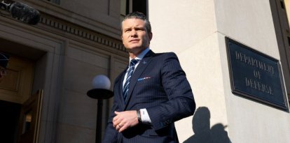 El secretario de Defensa de Estados Unidos, Pete Hegseth, a su llegada en su primer día oficial en el Pentágono