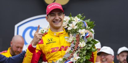 Álex Palou celebrando el triunfo