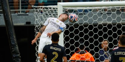El centrocampista Federico Valverde (8) en acción durante el partido de octavos de final de la Copa Mundial de Clubes de la FIFA entre el Real Madrid CF y la Juventus FC en el Hard Rock Stadium el 1 de julio de 2025 en Miami Gardens, Florida.