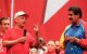 Hugo 'El Pollo' Carvajal y Nicolás Maduro en un acto de campaña