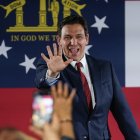 DeSantis celebró haber "empoderado a las familias y beneficiado a los estudiantes"/ Elijah Nouvelage