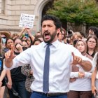 Greg Casar participó de las protestas universitarias en contra de Israel/ Suzanne Cordeiro
