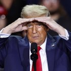 Trump respaldó abiertamente el último proyecto de ley de Johnson/ Kamil Krzaczynski