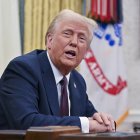 "No deberían haber sido procesados", dijo Trump antes de firmar/ Roberto Schmidt