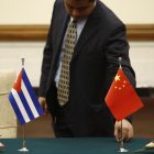 Banderas de China y Cuba